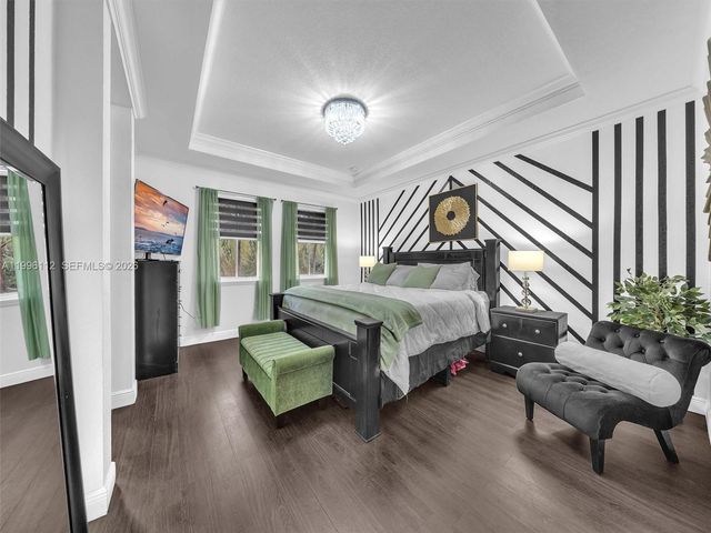 20673 NE 10th Path, Miami, FL 33179