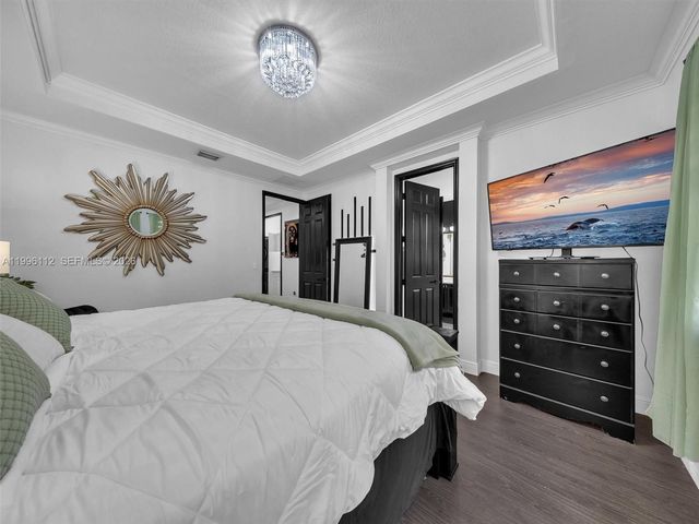 20673 NE 10th Path, Miami, FL 33179