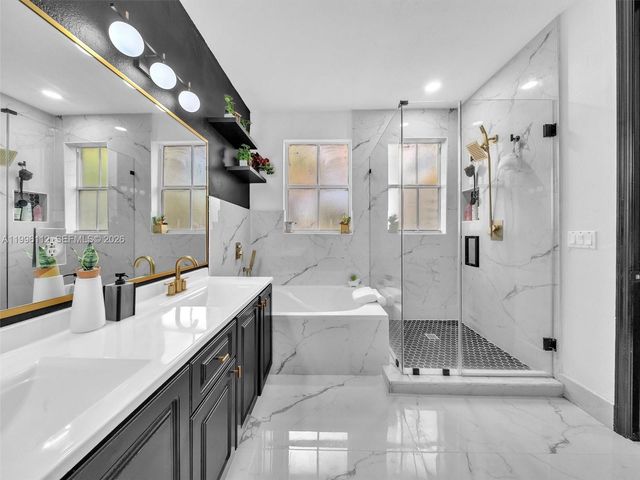 20673 NE 10th Path, Miami, FL 33179