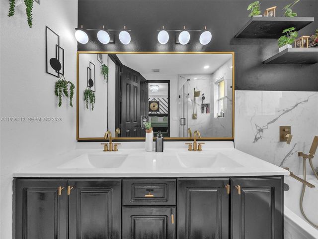 20673 NE 10th Path, Miami, FL 33179