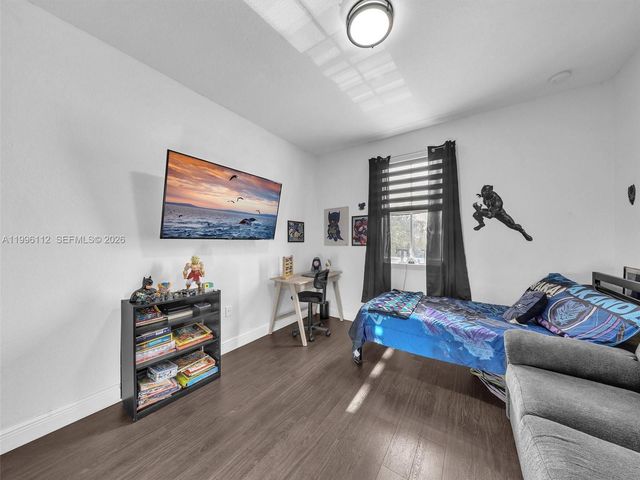 20673 NE 10th Path, Miami, FL 33179