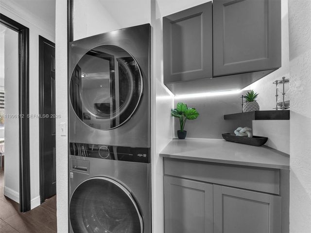 20673 NE 10th Path, Miami, FL 33179