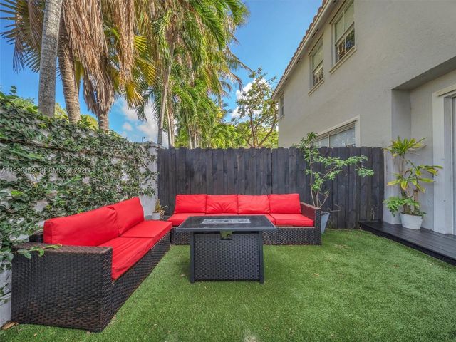 20673 NE 10th Path, Miami, FL 33179