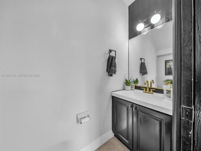 20673 NE 10th Path, Miami, FL 33179