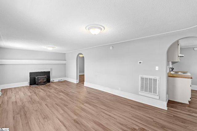 712 Old Grove Road, Piedmont, SC 29673