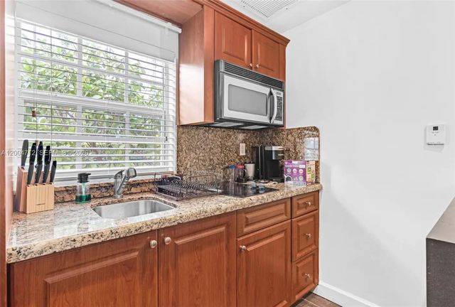 265 Palm Ave, Miami Beach, FL 33139