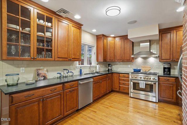 416 Brookside Drive, Chapel Hill, NC 27516