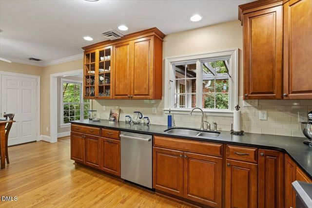 416 Brookside Drive, Chapel Hill, NC 27516