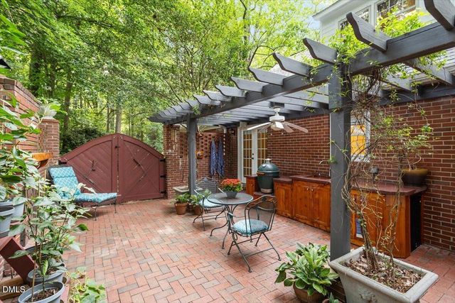 416 Brookside Drive, Chapel Hill, NC 27516