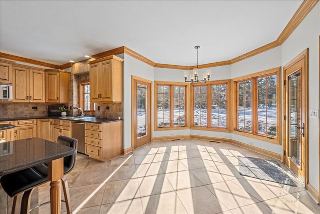 7N224 Whispering Trail, St. Charles, IL 60175