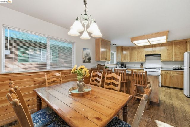 28525 S Stan Ct, Strawberry, CA 95364