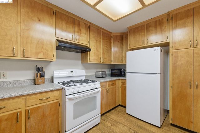 28525 S Stan Ct, Strawberry, CA 95364