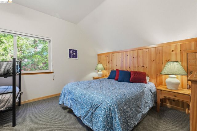 28525 S Stan Ct, Strawberry, CA 95364