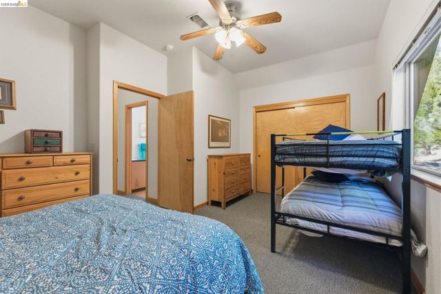 28525 S Stan Ct, Strawberry, CA 95364