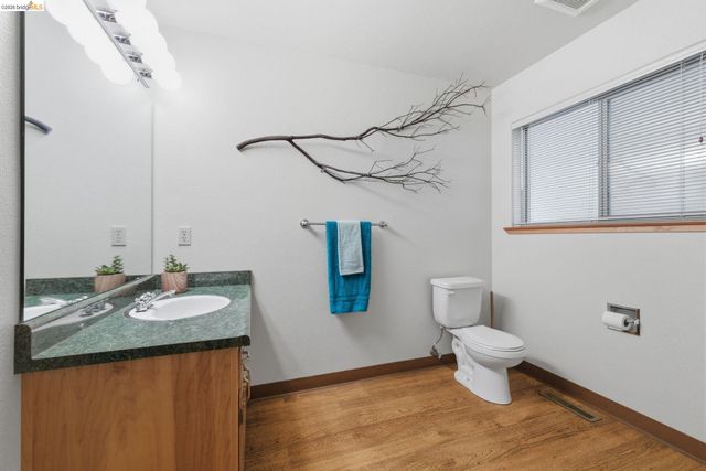 28525 S Stan Ct, Strawberry, CA 95364