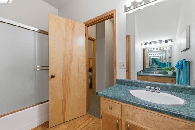 28525 S Stan Ct, Strawberry, CA 95364