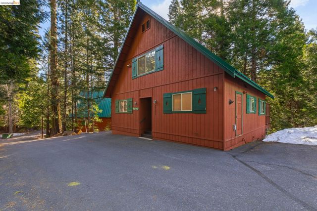 28525 S Stan Ct, Strawberry, CA 95364