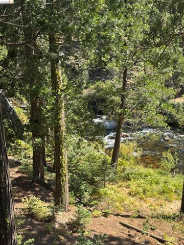 28525 S Stan Ct, Strawberry, CA 95364