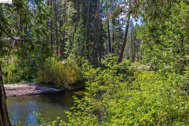 28525 S Stan Ct, Strawberry, CA 95364