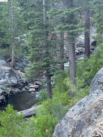 28525 S Stan Ct, Strawberry, CA 95364