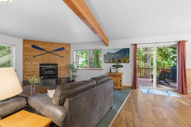 28525 S Stan Ct, Strawberry, CA 95364