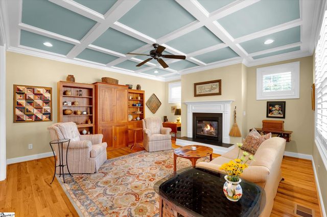 9 Hogarth Street, Greenville, SC 29617