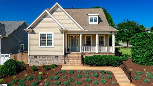 9 Hogarth Street, Greenville, SC 29617
