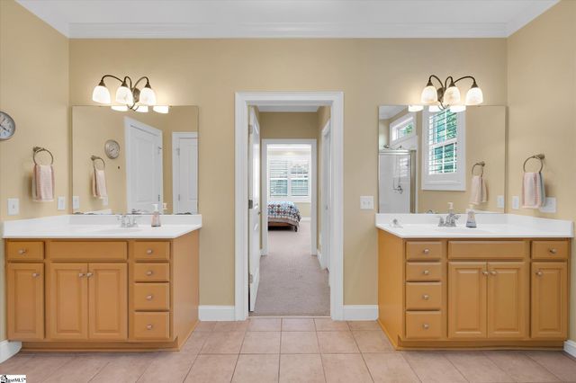 9 Hogarth Street, Greenville, SC 29617