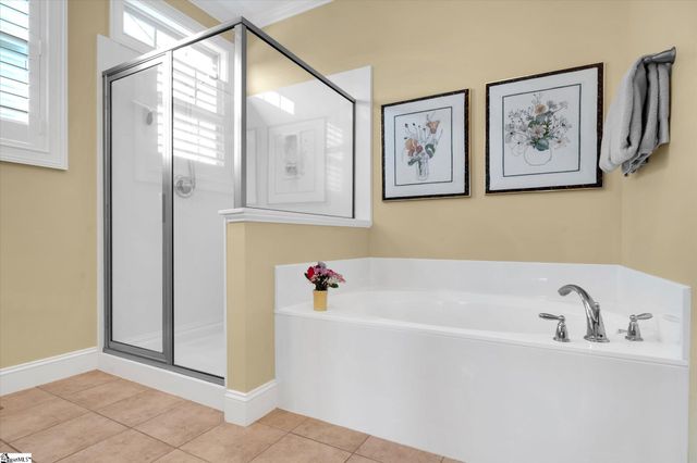 9 Hogarth Street, Greenville, SC 29617