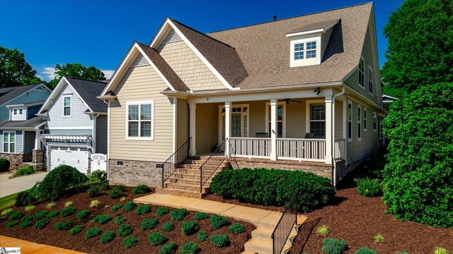 9 Hogarth Street, Greenville, SC 29617