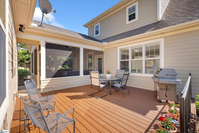 9 Hogarth Street, Greenville, SC 29617