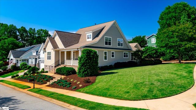 9 Hogarth Street, Greenville, SC 29617