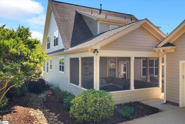 9 Hogarth Street, Greenville, SC 29617
