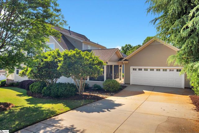 9 Hogarth Street, Greenville, SC 29617