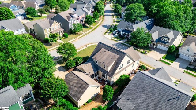 9 Hogarth Street, Greenville, SC 29617