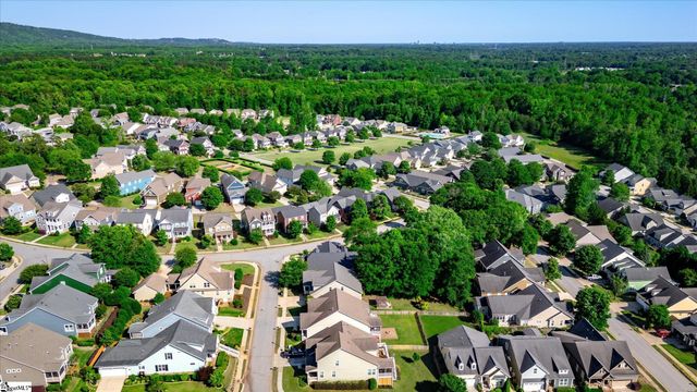 9 Hogarth Street, Greenville, SC 29617