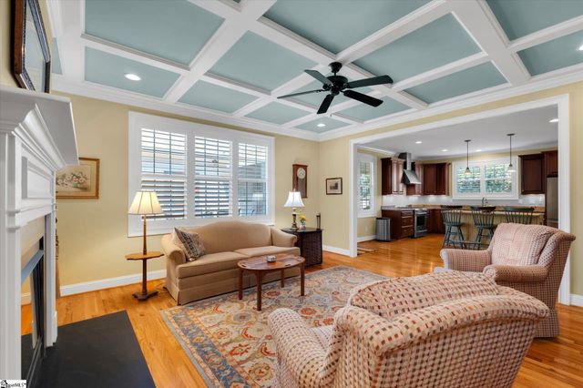9 Hogarth Street, Greenville, SC 29617