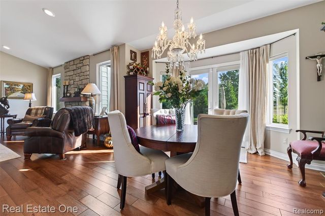 1537 Glass Lake Circle, Oxford, MI 48371