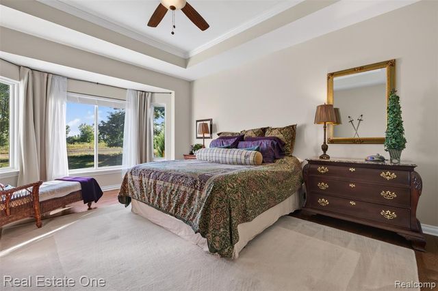 1537 Glass Lake Circle, Oxford, MI 48371