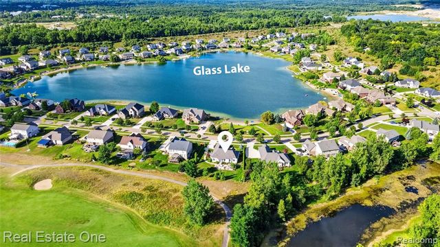 1537 Glass Lake Circle, Oxford, MI 48371