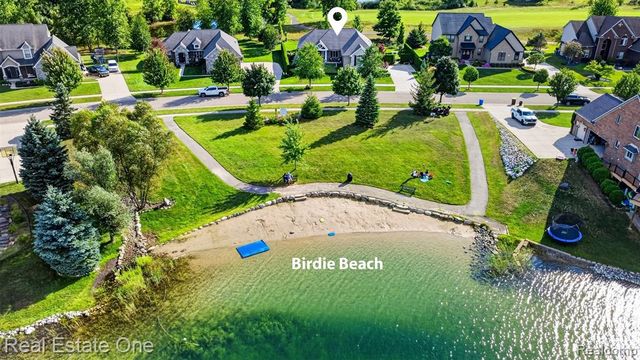 1537 Glass Lake Circle, Oxford, MI 48371
