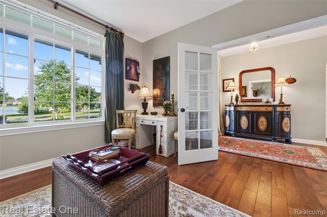 1537 Glass Lake Circle, Oxford, MI 48371