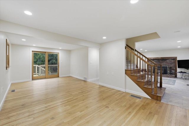 16 Lakeview Way, Auburn, NH 03032