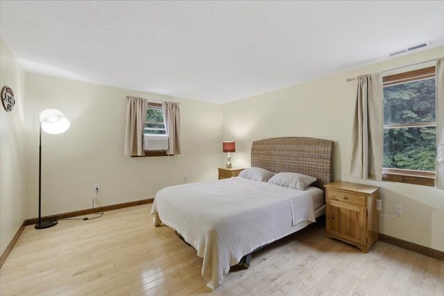 16 Lakeview Way, Auburn, NH 03032