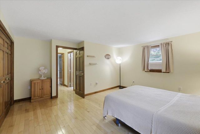 16 Lakeview Way, Auburn, NH 03032