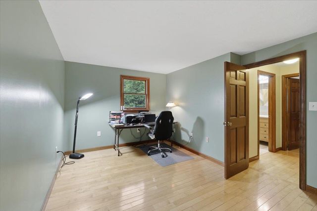 16 Lakeview Way, Auburn, NH 03032