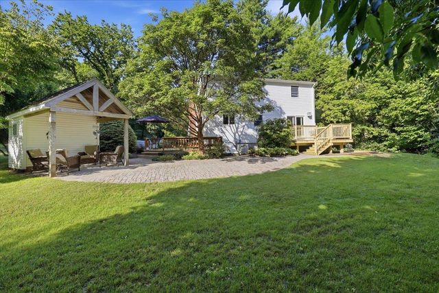 16 Lakeview Way, Auburn, NH 03032