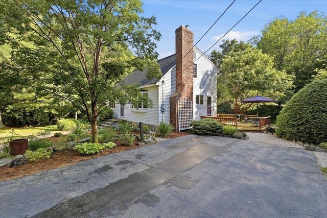 16 Lakeview Way, Auburn, NH 03032