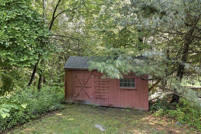 16 Lakeview Way, Auburn, NH 03032