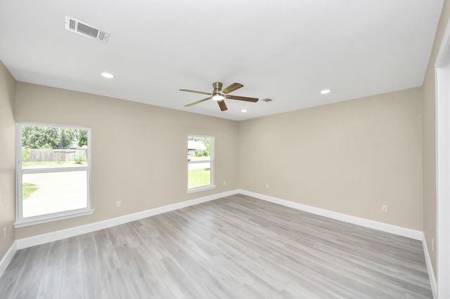4703 Quail Hollow Drive, Baytown, TX 77521